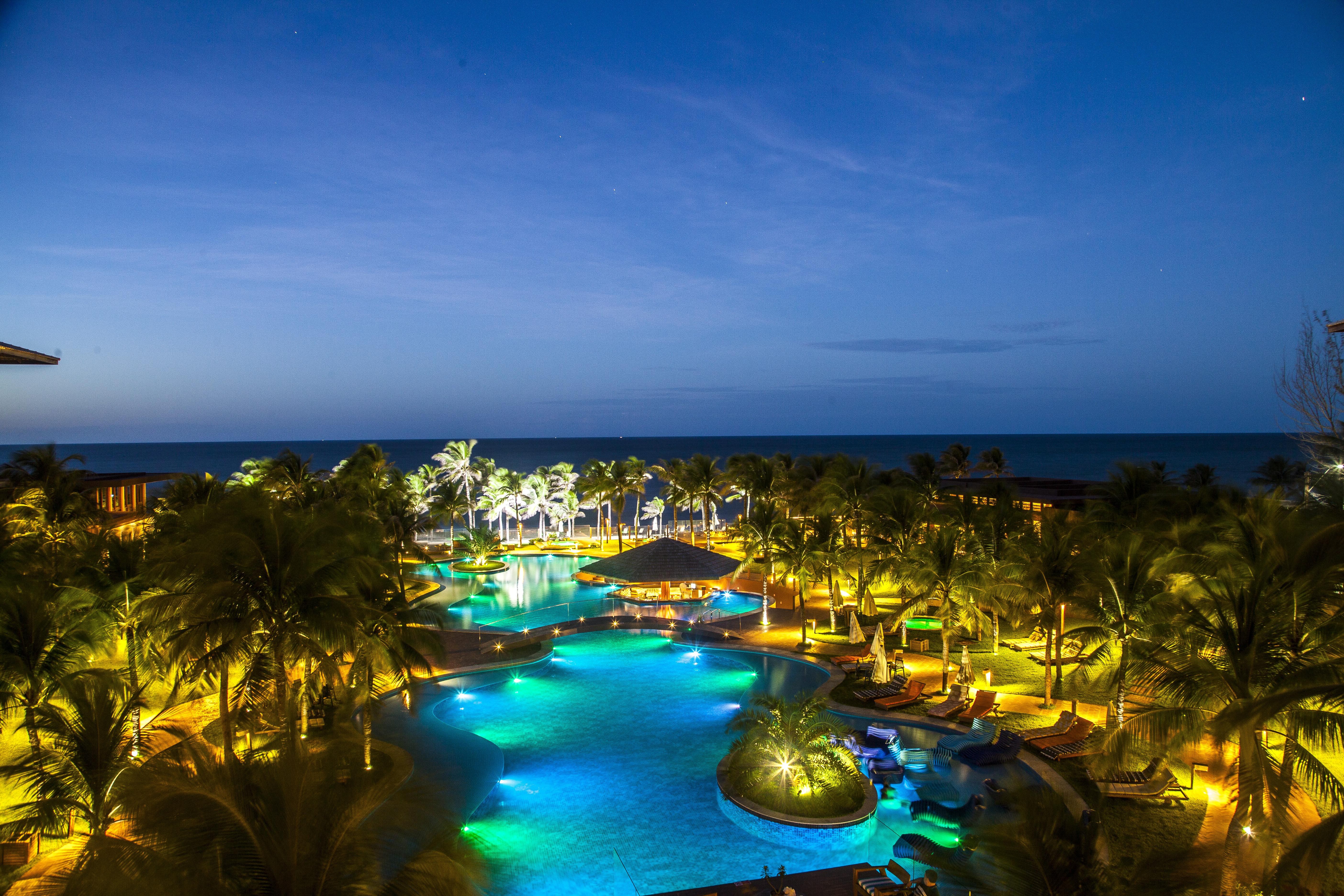 Carmel Cumbuco Resort Exterior photo Hard Rock Hotel at night